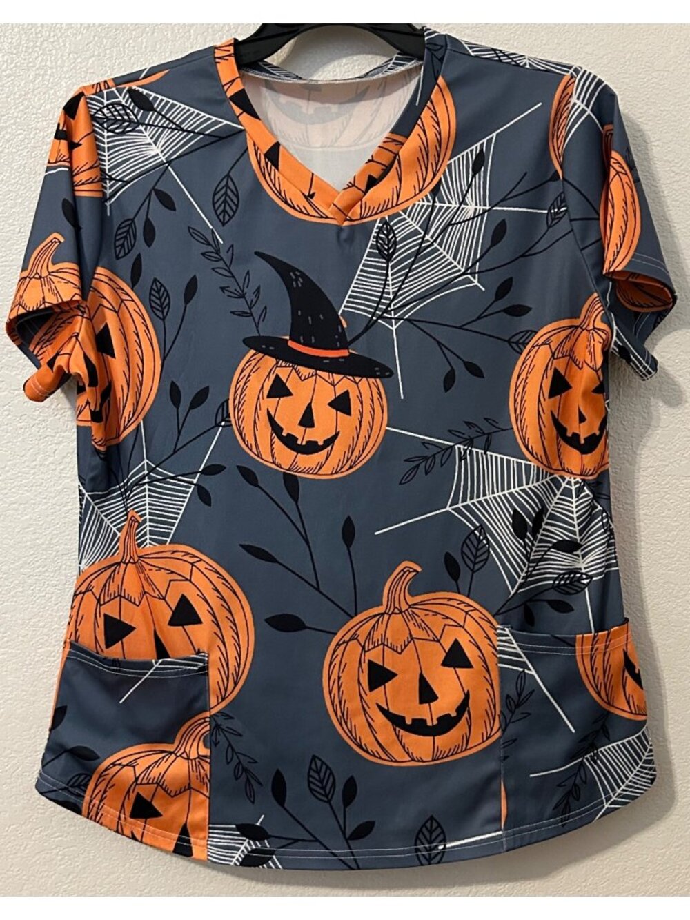 XL Scrub Top Medical Halloween Pumpkin Spider Web V-Neck Short Sleeve 2 Pockets